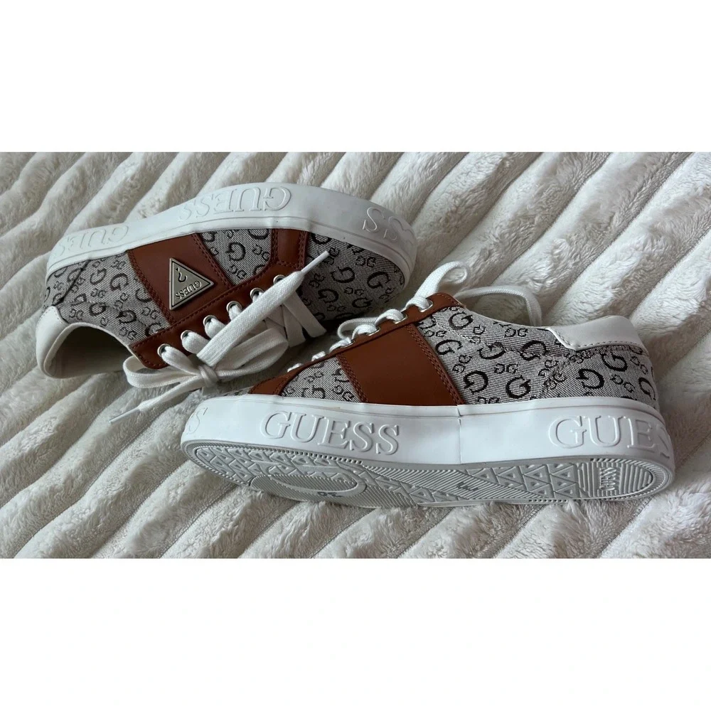 Guess Astray Kids Brown Logo Monogram Low Top Lace Up Sneakers WGASTRAY4-R 5.5M